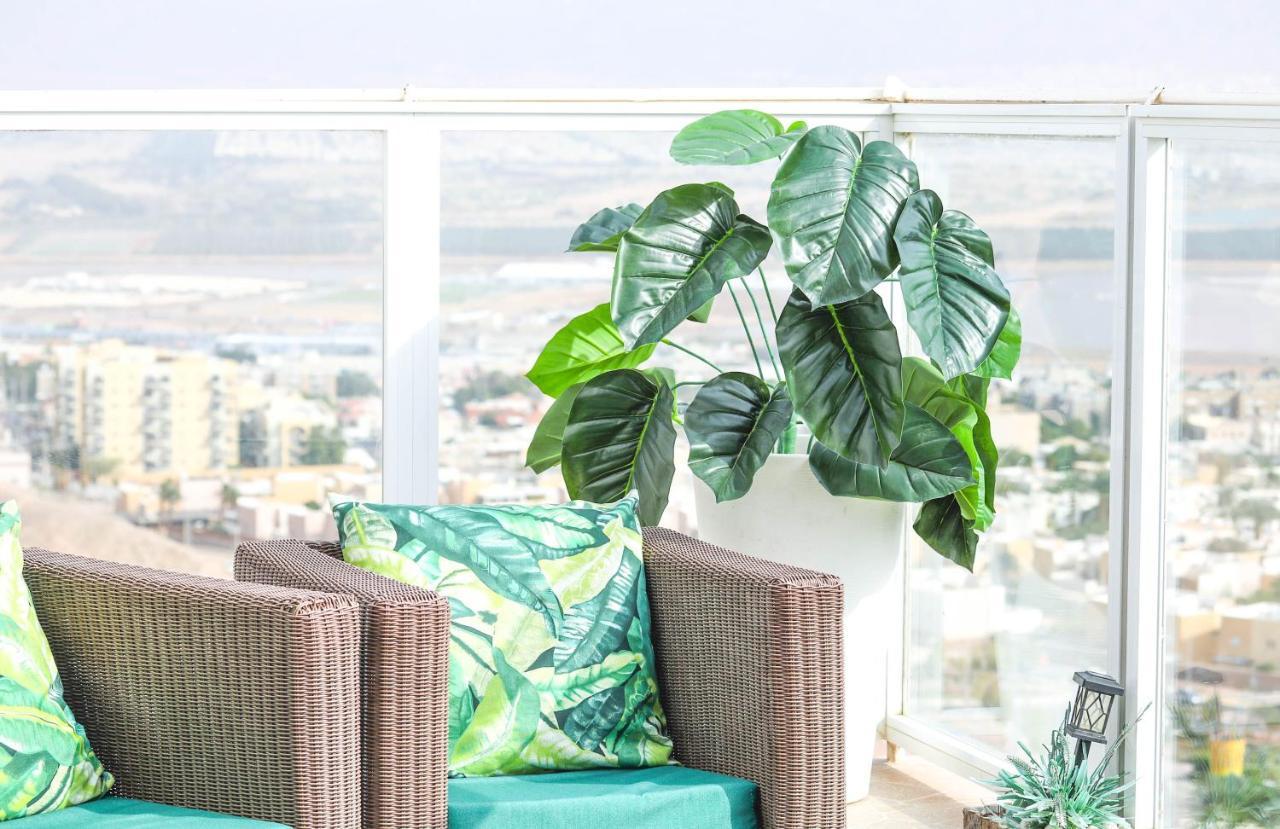 ★ Amazing View ★ Relaxing Balcony ★ Quiet ★ Appartement Eilat Buitenkant foto